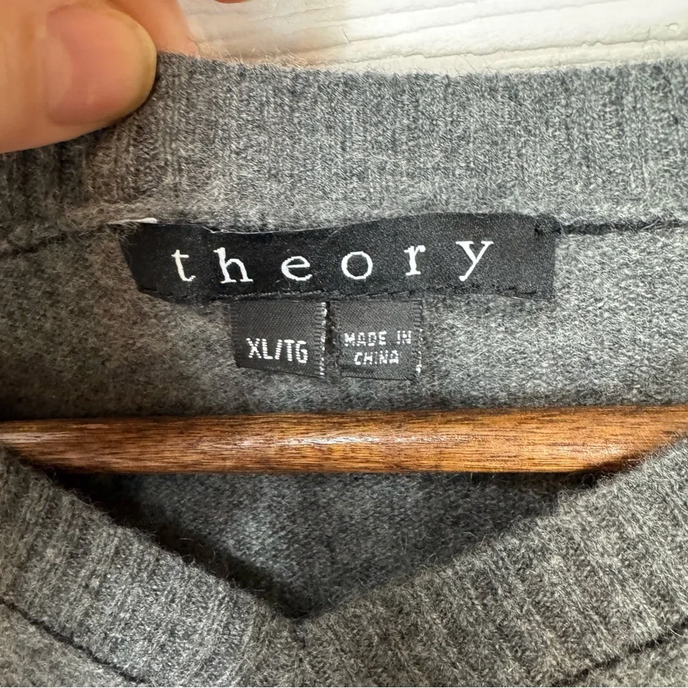 Theory classic neck